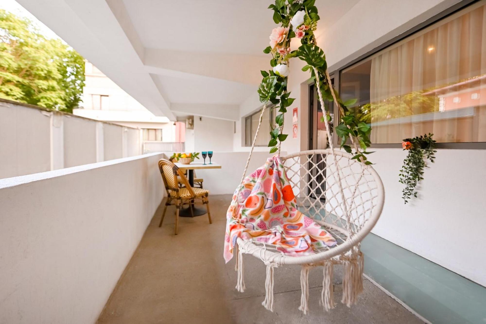 Urban Paradise - Modern Central Accommodation Bukarest Zimmer foto